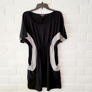 Delirious Women's 1X Monochrome Colorblock Sweatshirt Dress w/ Pockets